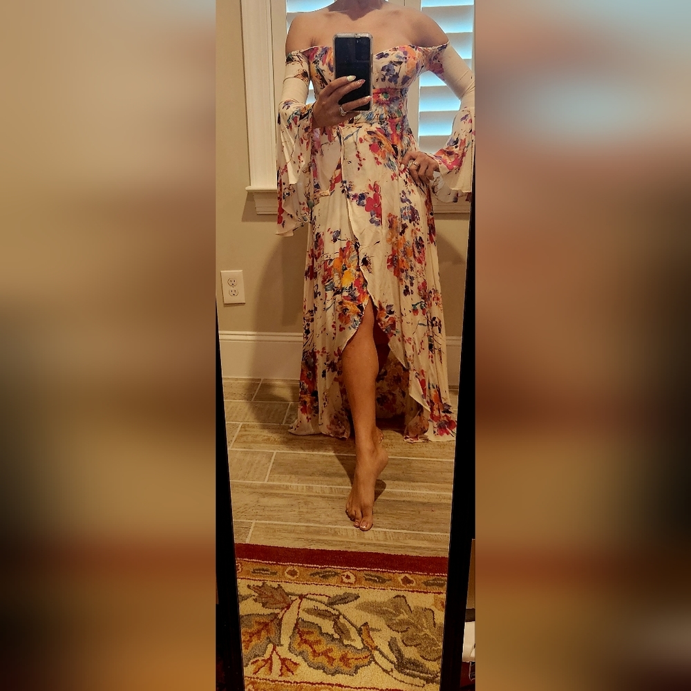 Dress - Picture 3 of 3
